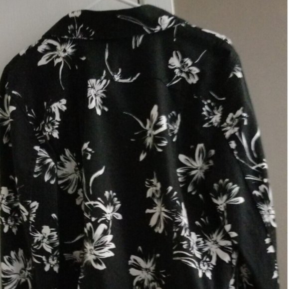 Chaps small black jacket with white floral print - Picture 5 of 6